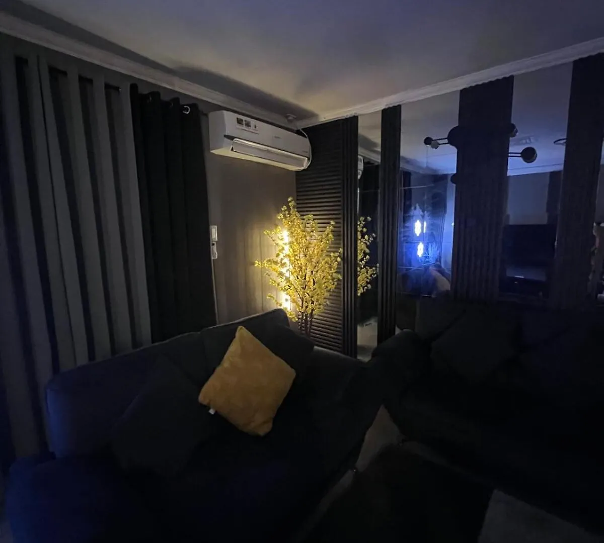 Mango Oasis 2 - Cozy flat house with billiard Villa Olongapo 0*,  Philippines