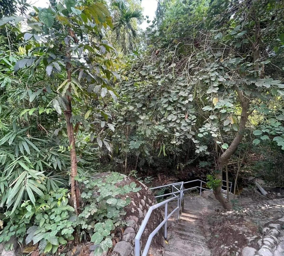 Mango Oasis 2 - Cozy flat house with billiard Villa Olongapo Holiday home