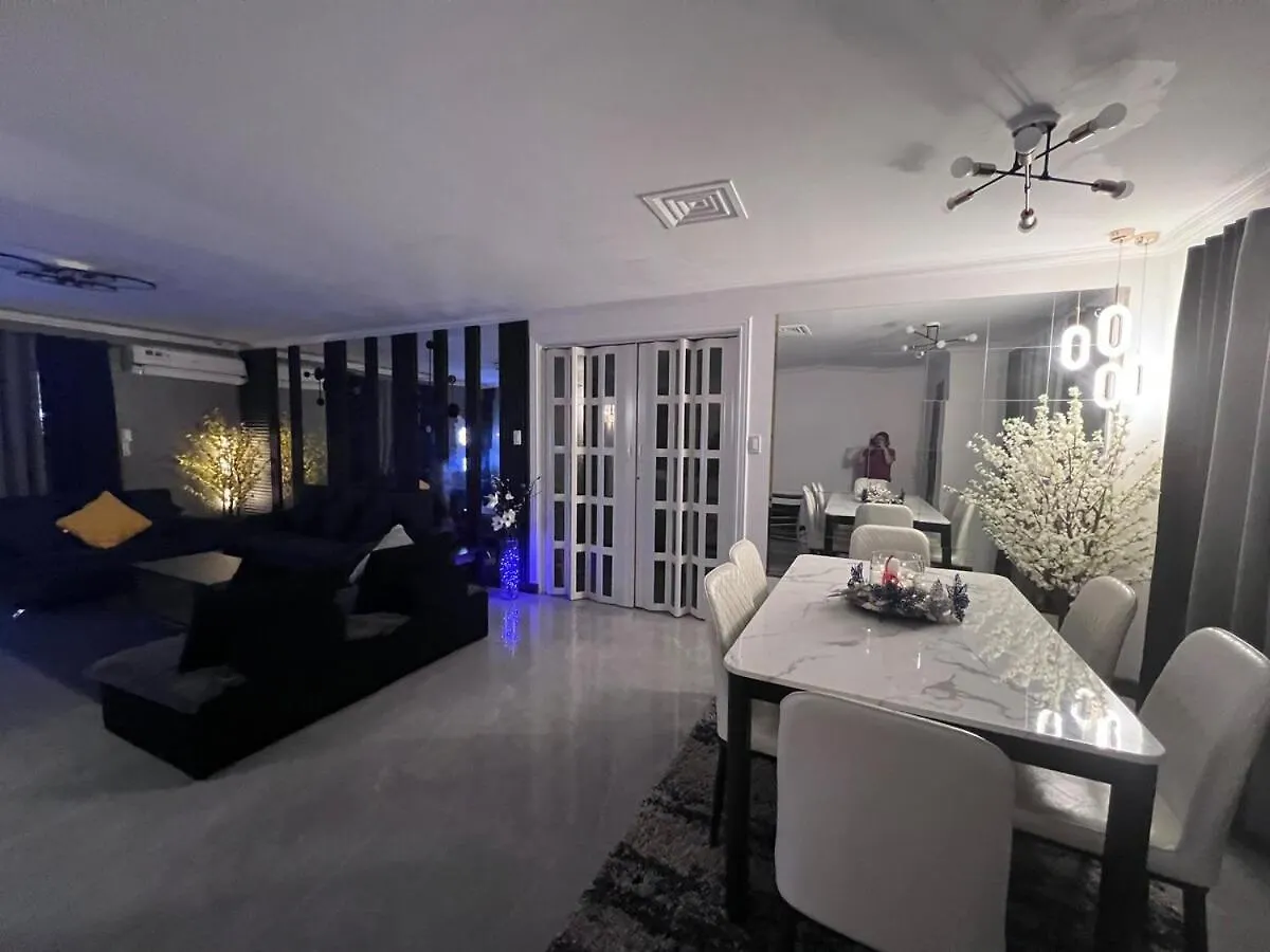 Mango Oasis 2 - Cozy flat house with billiard Villa Olongapo Holiday home