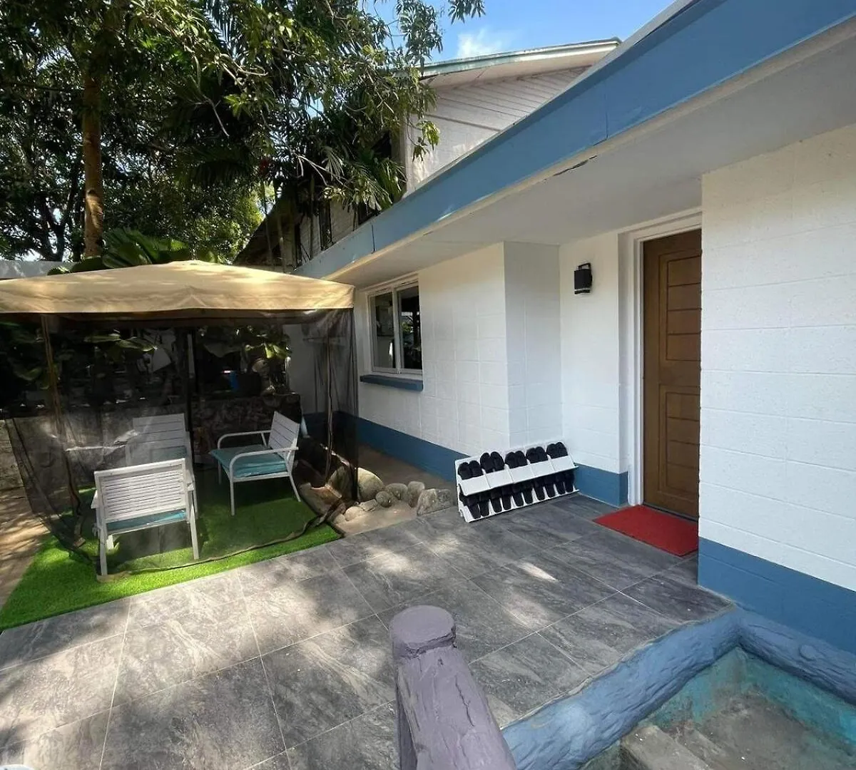 Mango Oasis 2 - Cozy flat house with billiard Villa Olongapo