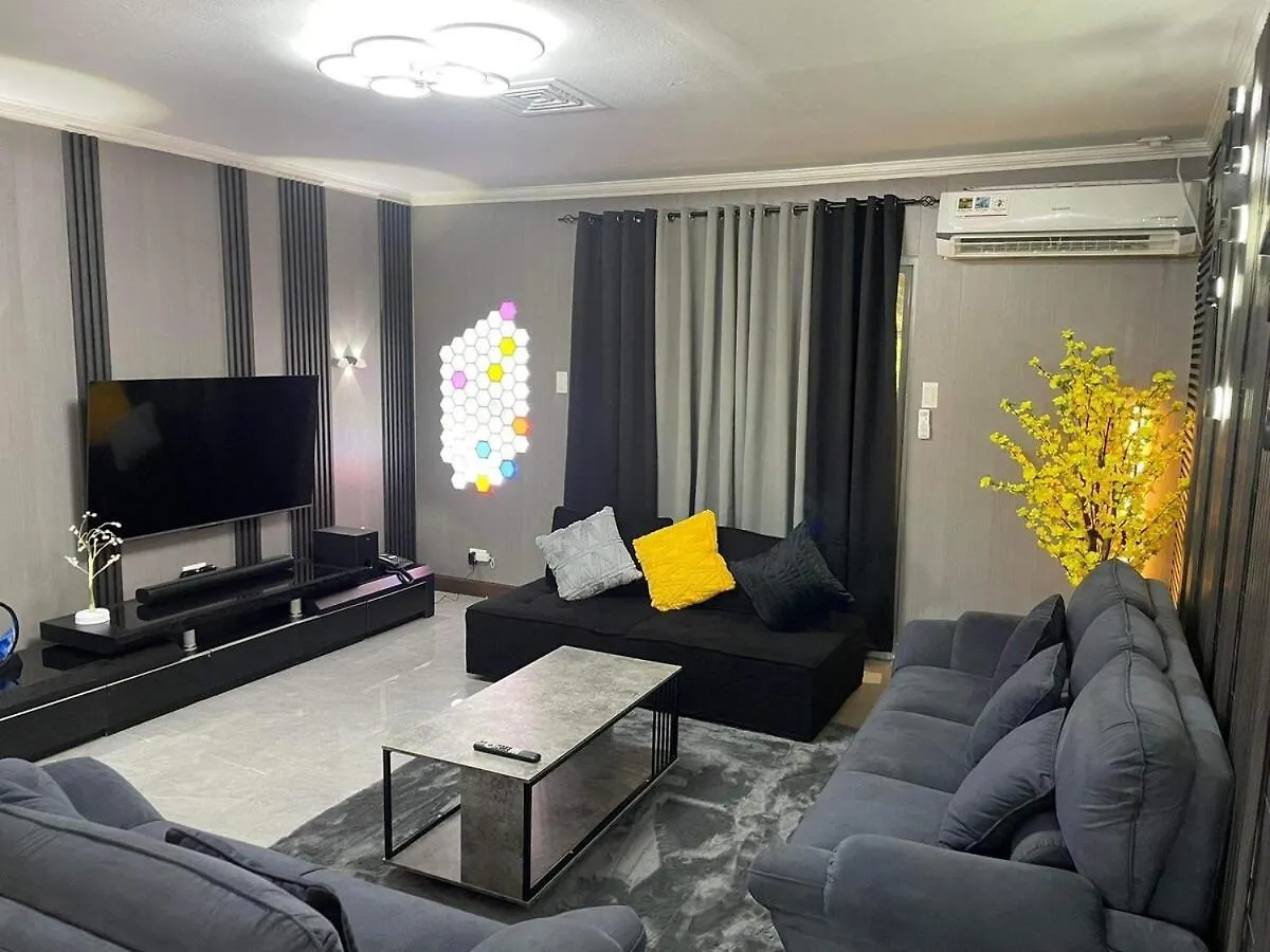 Holiday home Mango Oasis 2 - Cozy flat house with billiard Villa Olongapo