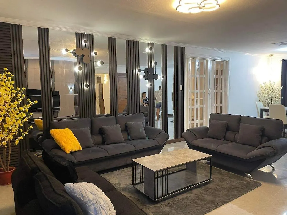 Mango Oasis 2 - Cozy flat house with billiard Villa Olongapo Philippines